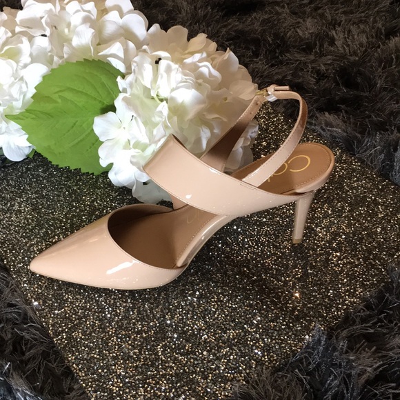 Calvin Klein Nude Patten Leather Heel - Picture 4 of 8